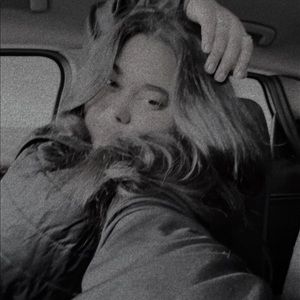 Meet your Posher, Angelie